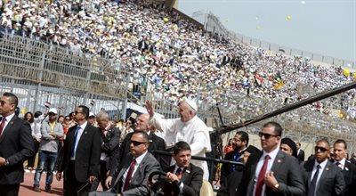 Papież Franciszek w Egipcie broni Koptów. Kim oni są?