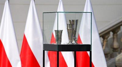 Muzeum Narodowe w Poznaniu otrzymało kolekcję sreber z dawnego Funduszu Obrony Narodowej 