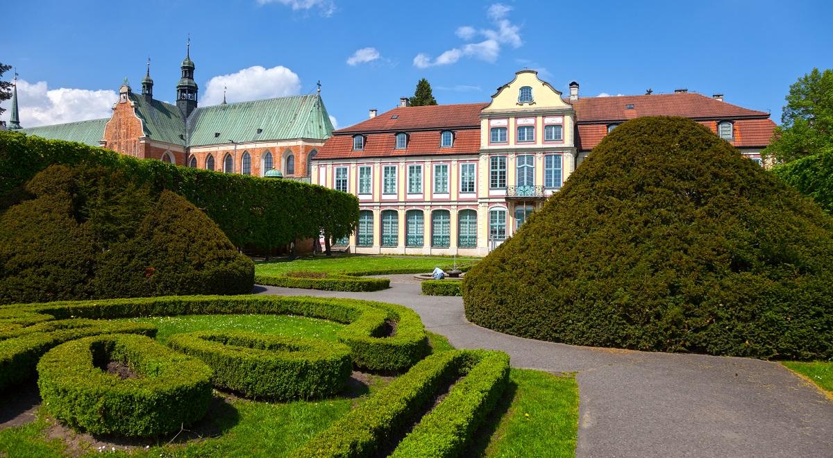 Opactwo cystersów w gdańskiej Oliwie – wspaniała bazylika i dwa zabytkowe pałace