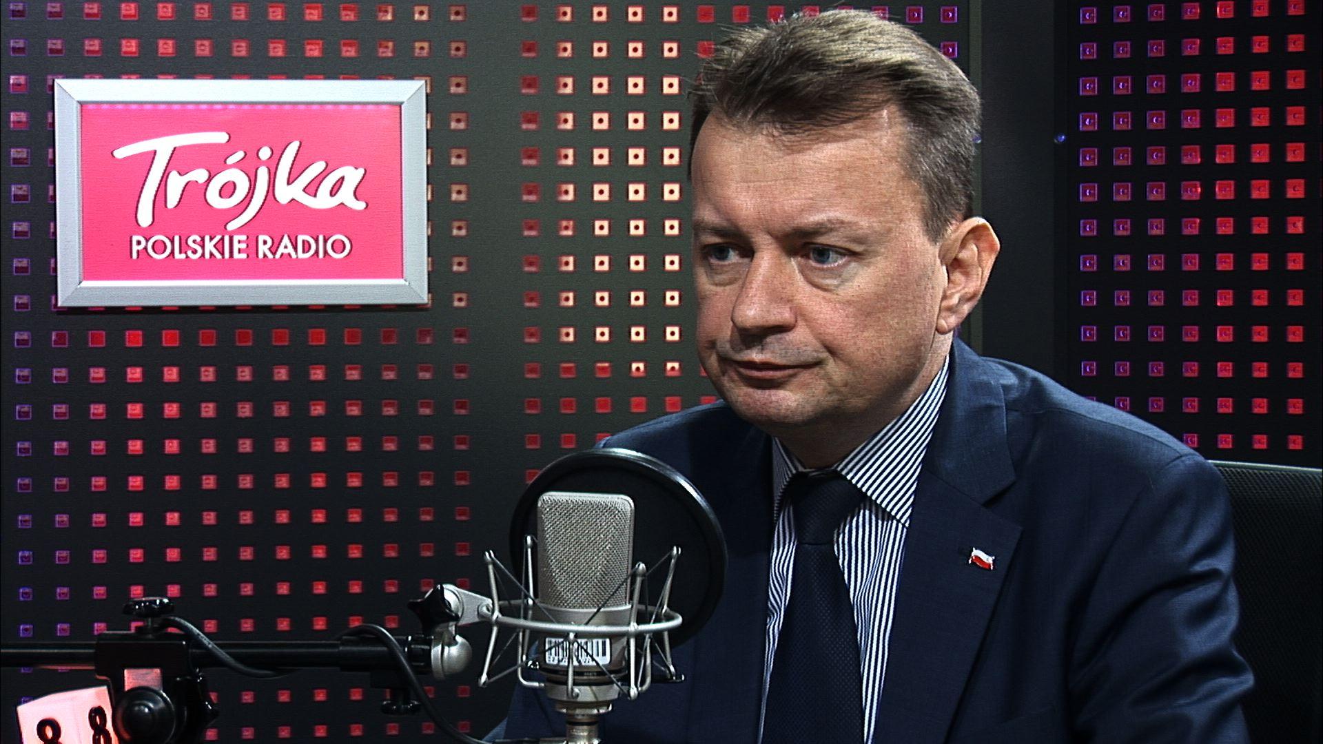 Szef MSWiA: służby nie sygnalizują zagrożenia w Polsce