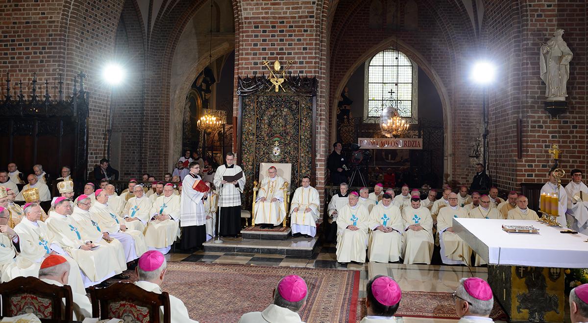 Cień politycznych sporów na obchodach 1050-lecia chrztu Polski