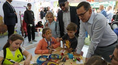 Trwa piknik z okazji Dnia Dziecka w ogrodach KPRM. Premier Morawiecki spotkał się z najmłodszymi