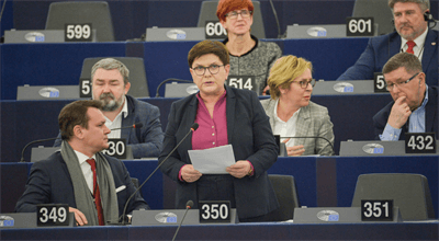 PE przyjął "Fit for 55". Beata Szydło: Europejczykom zafundowano drogą transformację energetyczną