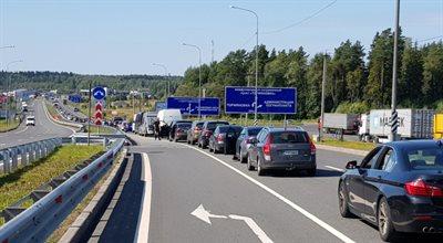 Finlandia zamknie granicę dla turystów z Rosji. Mają czas tylko do północy