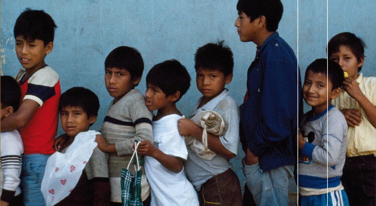 Dzieci ulicy w Limie. Obraz peruwiańskiej biedy
